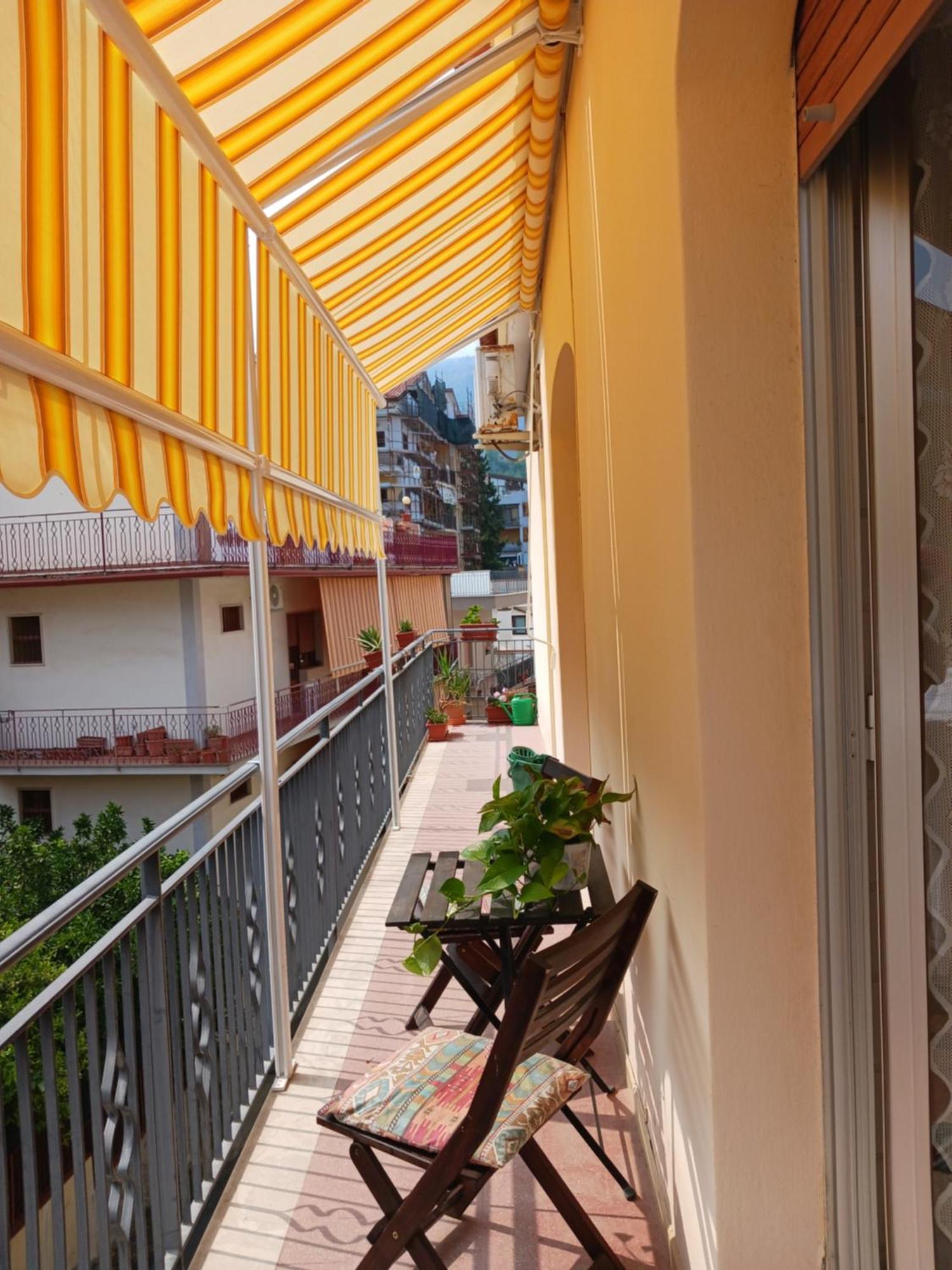 Mungi Bay, Flat With Sea View Roof Top Terrace Джардини-Наксос Экстерьер фото