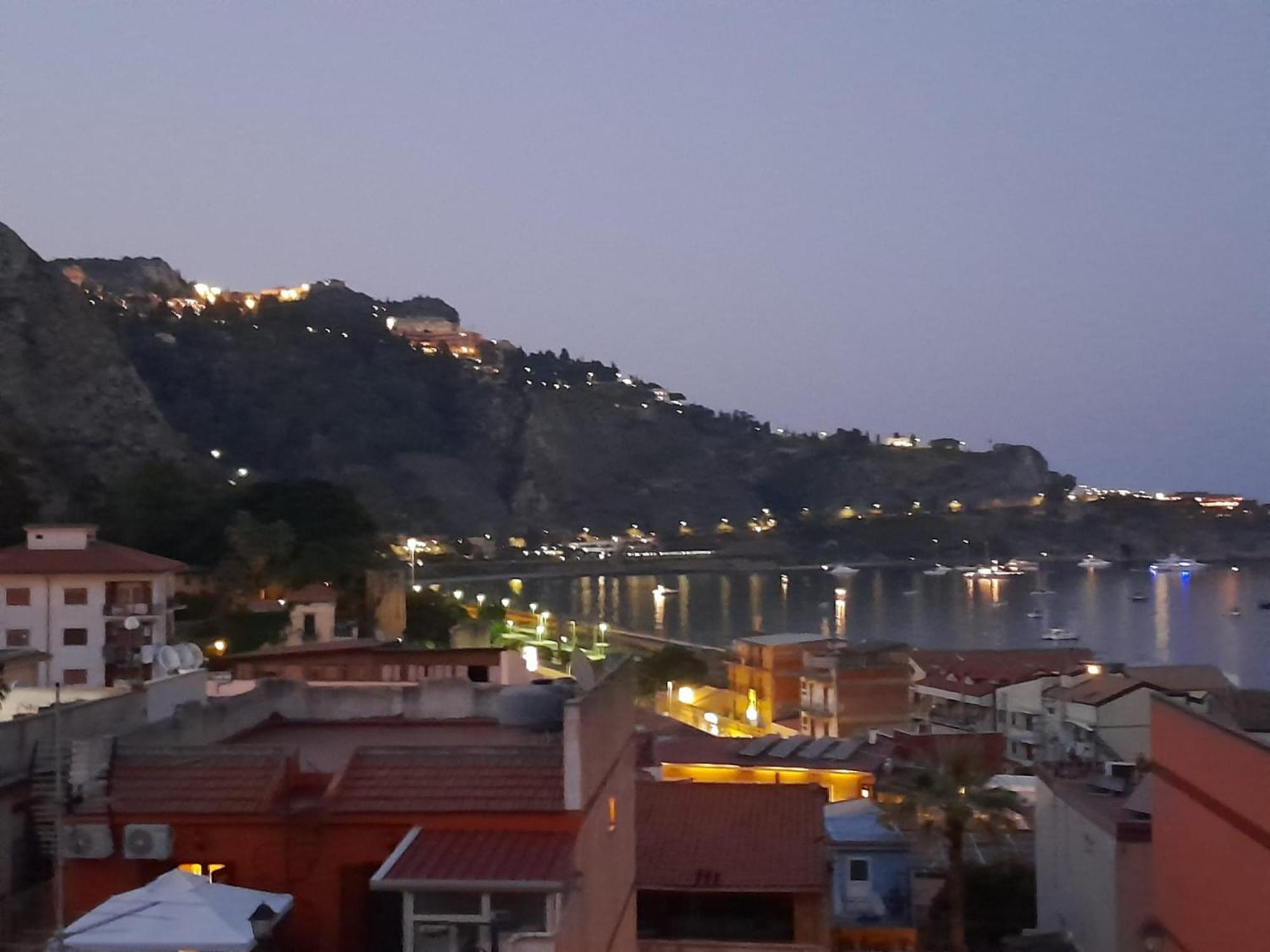Mungi Bay, Flat With Sea View Roof Top Terrace Джардини-Наксос Экстерьер фото