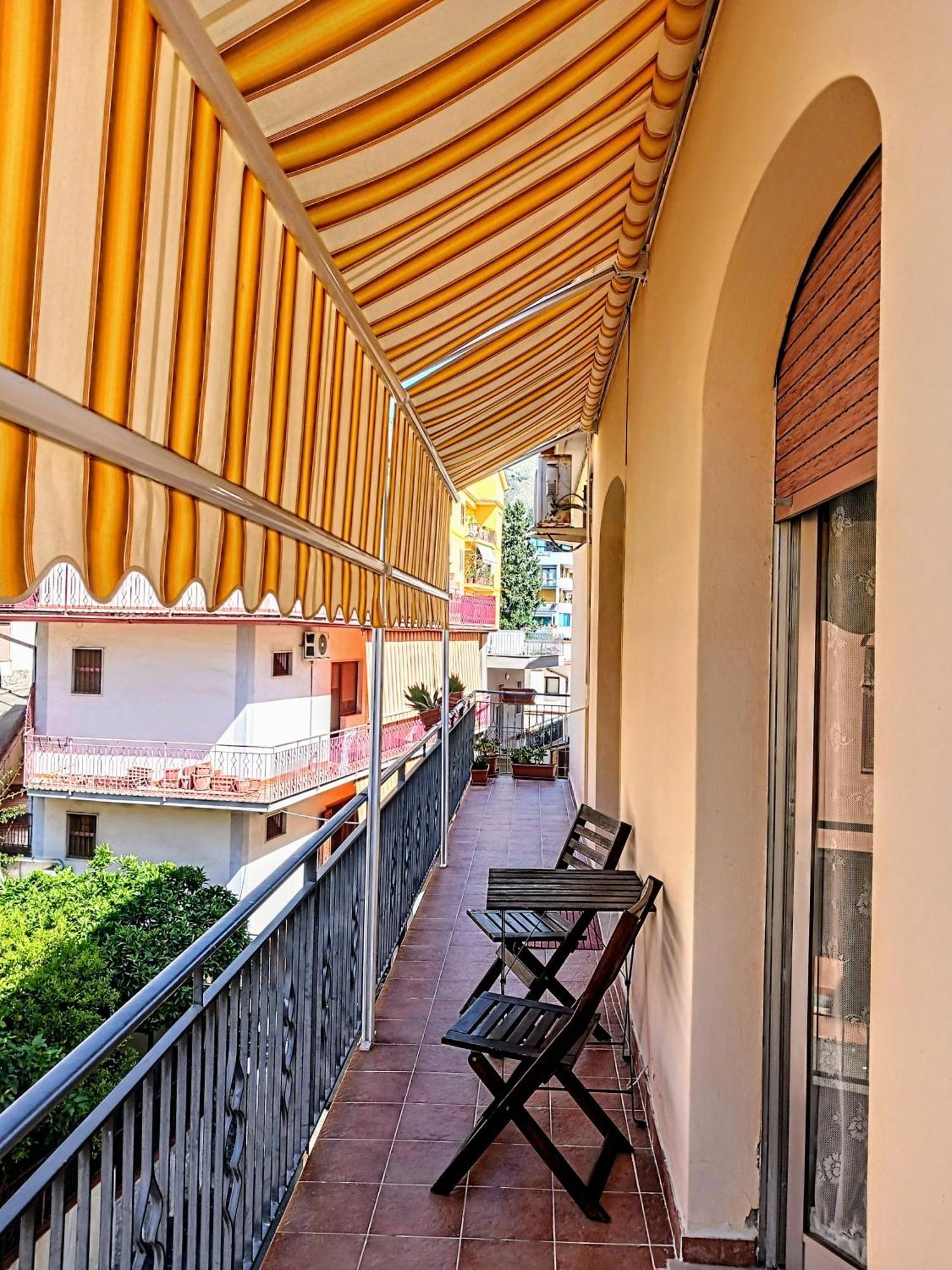 Mungi Bay, Flat With Sea View Roof Top Terrace Джардини-Наксос Номер фото